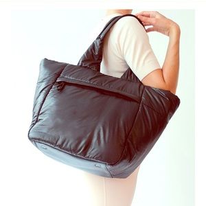 Caraa Cloud Cumulus Tote